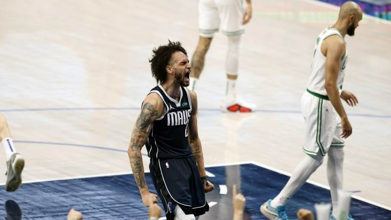 Mavericks beat Celtics in NBA Finals game 4