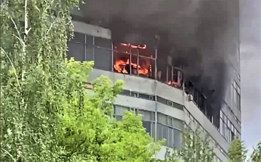 Nine may be trapped in burning building in Moscow