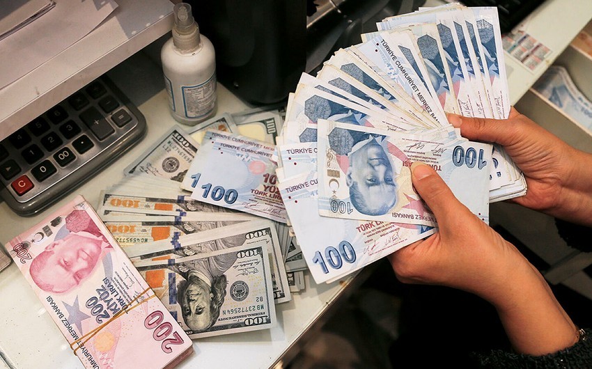 Turkish currency breaks anti-record, exceeding 33 liras per dollar