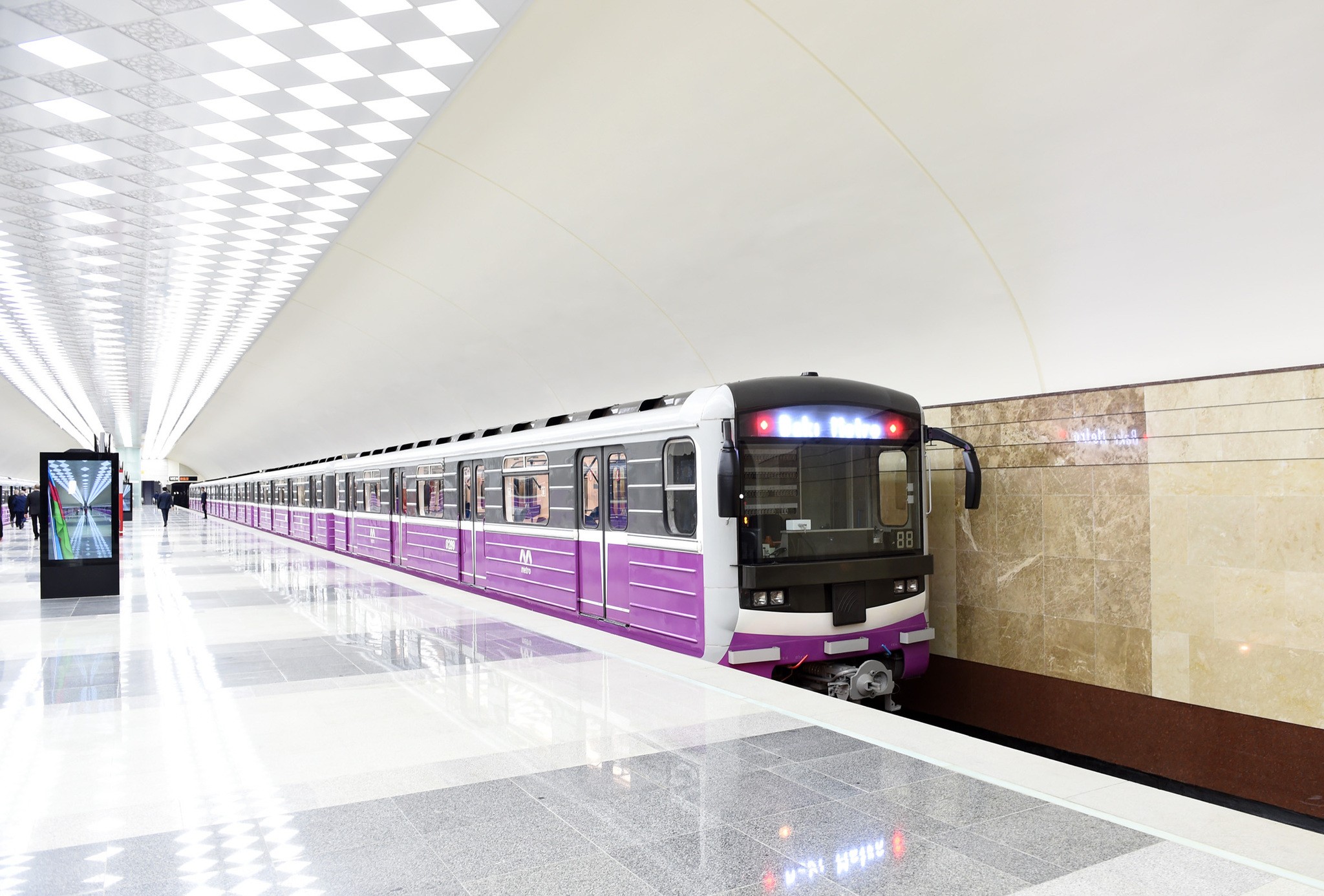 Metroda qatarların hərəkətində dəyişiklik ediləcək -RƏSMİ