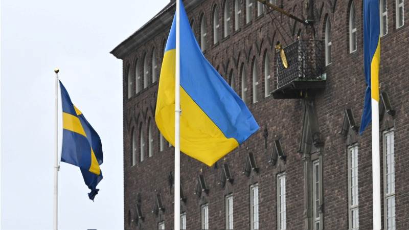 İsveç Ukraynaya 200 milyon dollar yardım edəcək