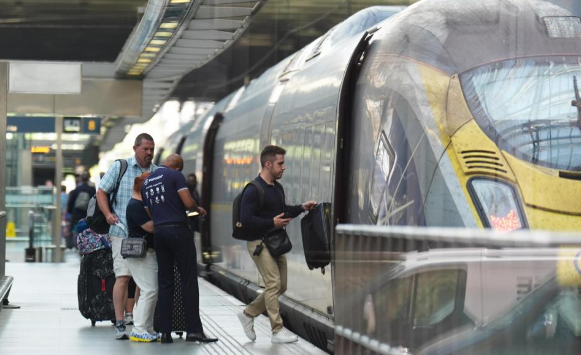 Parisdə metroya edilən sabotajın təsirləri davam edir