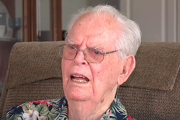104 yaşlı hərbi pilot uzunömürlülüyün əsas sirrini AÇIB