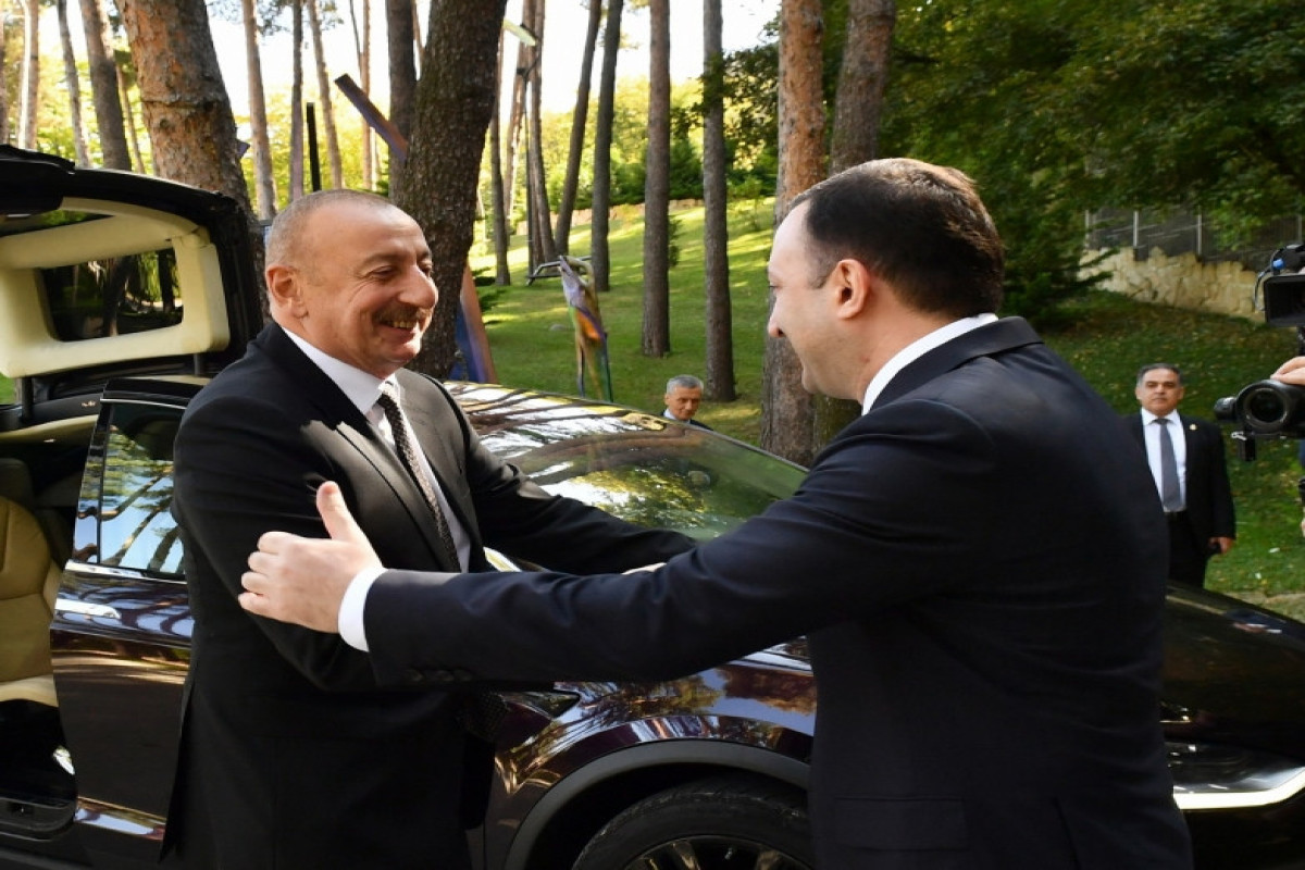 Azerbaijani, Georgia leaders views photo exhibition dedicated to the 100th anniversary of Heydar Aliyev in Tbilisi