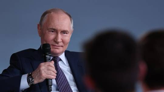 Путин и Французская эскадра: борьба за Россию, тени Второй мировой и холодные связи с ЕС