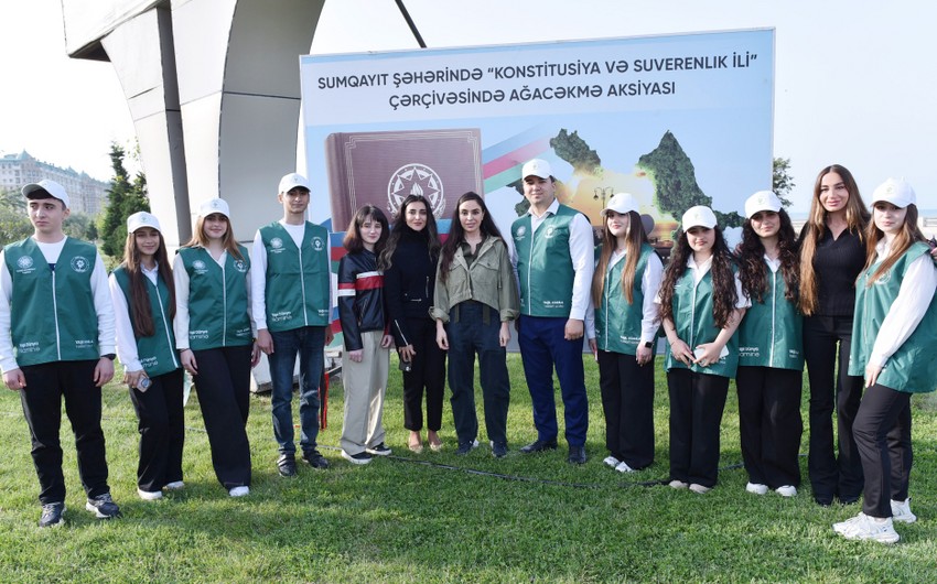 Leyla Əliyeva və Arzu Əliyeva Sumqayıtda ağacəkmə aksiyasında iştirak ediblər