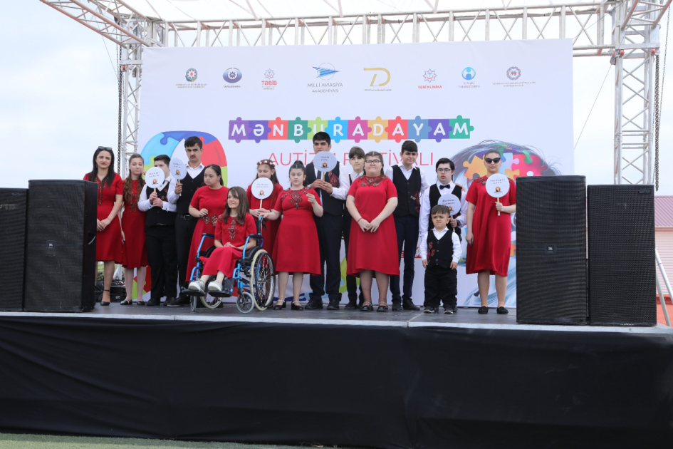 Milli Aviasiya Akademiyasında autizmli uşaqlara  həsr olunan festival keçirilib