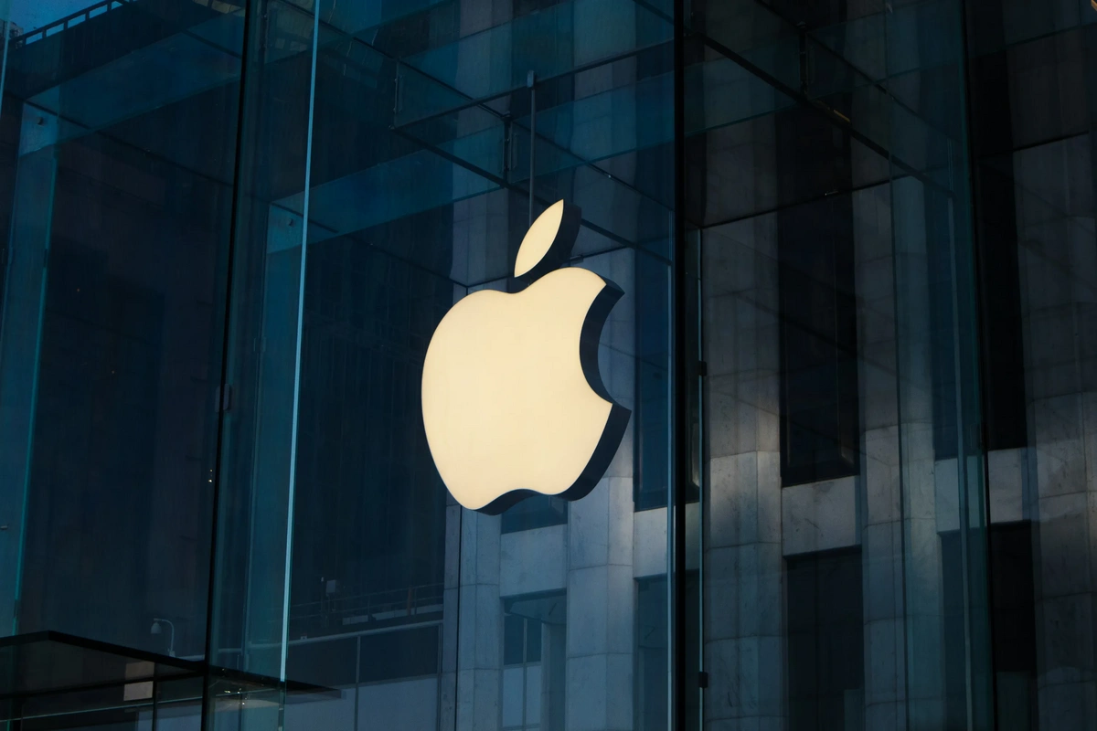 Apple faces $900 million in losses due to Trump's trade war