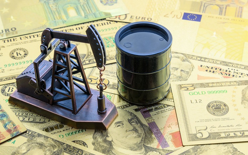 Azerbaijani oil price falls below $64
