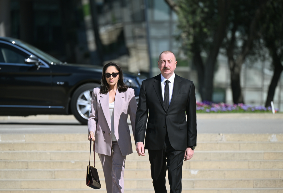 rezident  və birinci xanım faşizm üzərində Qələbə uğrunda mübarizədə həlak olan Azərbaycanlıların  xatirəsini ehtiramla anıblar