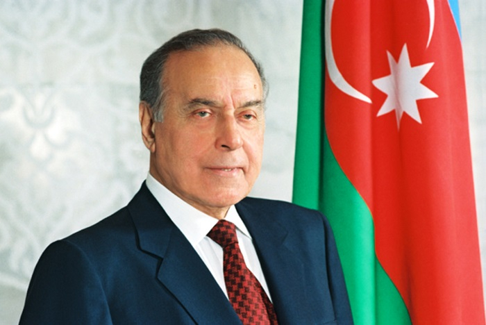 National Leader Heydar Aliyev’s 102nd anniversary marked in Moldova