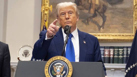 ЕС противнее Китая: Трамп снова атакует союзников США
