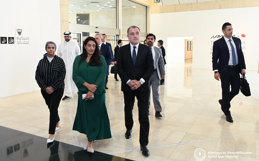 Jeyhun Bayramov visits Bahrain National Museum