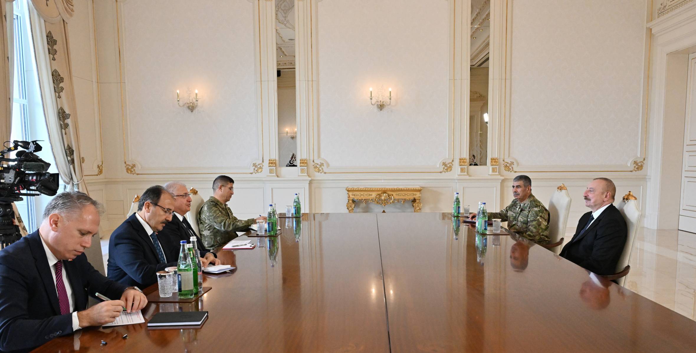 Ilham Aliyev receives Turkish Minister of National Defense