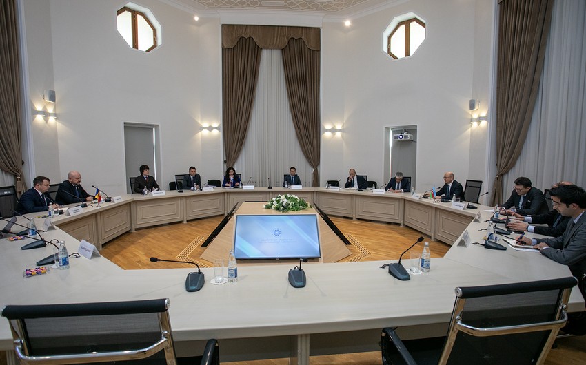 Azerbaijan and Moldova mull expanding energy cooperation