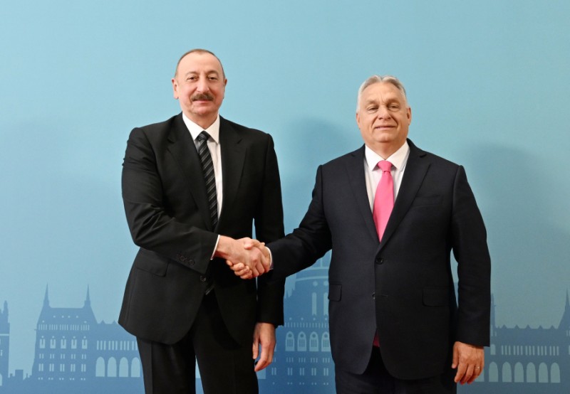 İlham Əliyev Budapeştdə TDT-nin qeyri-rəsmi iclasında iştirak edir