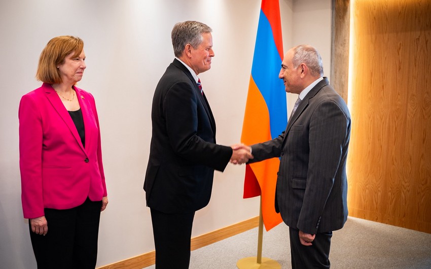 Senator Stiv Deyns Bakı-Yerevan sülh prosesinə ABŞ-ın dəstəyini bir daha ifadə etdi