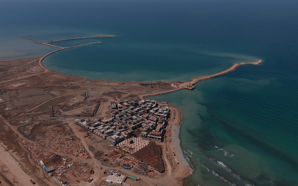 “Sea Breeze”də Süni “Half Moon” Adası: Yerli Şirkətlərin İddialı Layihəyə Töhfəsi