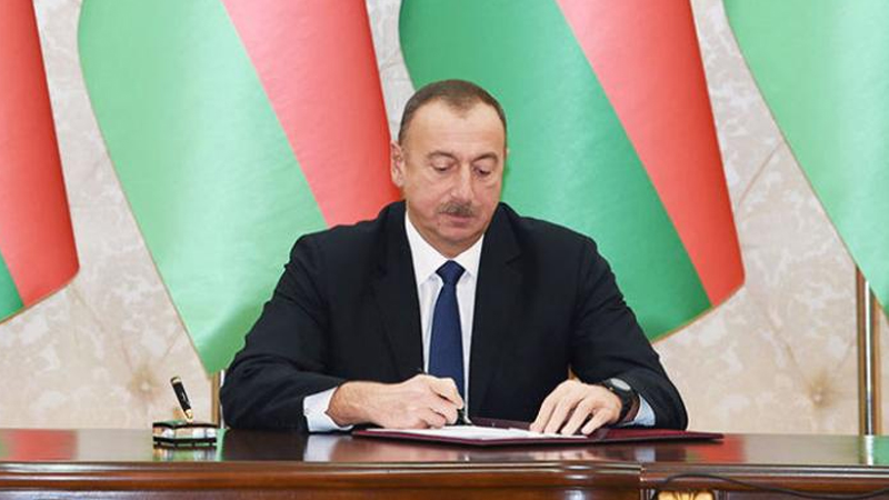 Prezident İlham Əliyev yeni hakimlər təyin etdi - SİYAHI