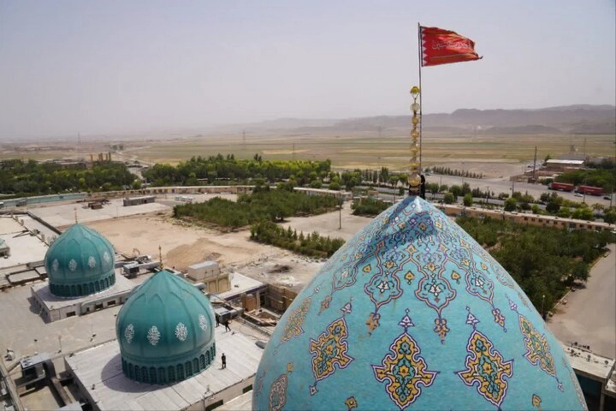 Cəmkəran məscidində qisas bayrağı qaldırılıb