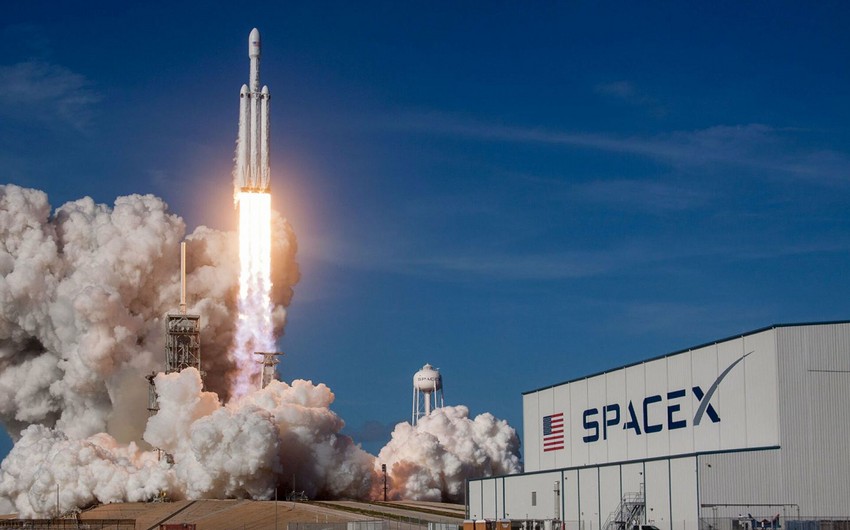 Ağ ev “SpaceX”lə dövlət müqavilələrini yenidən nəzərdən keçirir