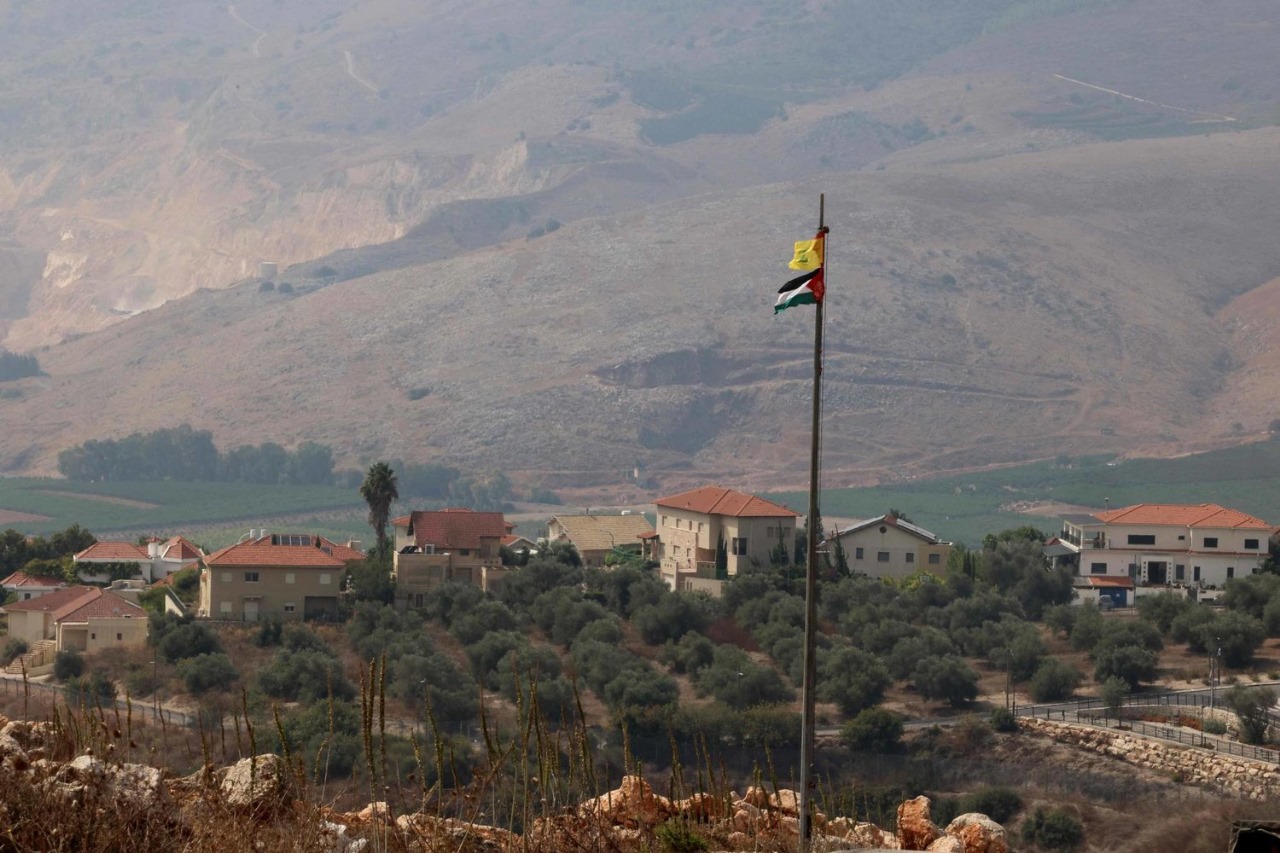 الجيش الإسرائيلي يهاجم هدفاً لحزب الله في جنوب لبنان