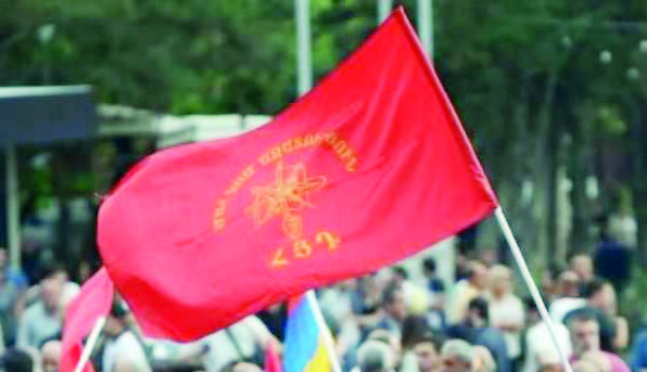 Мобилизация против мира: Радикальное возвращение Армении в прошлое