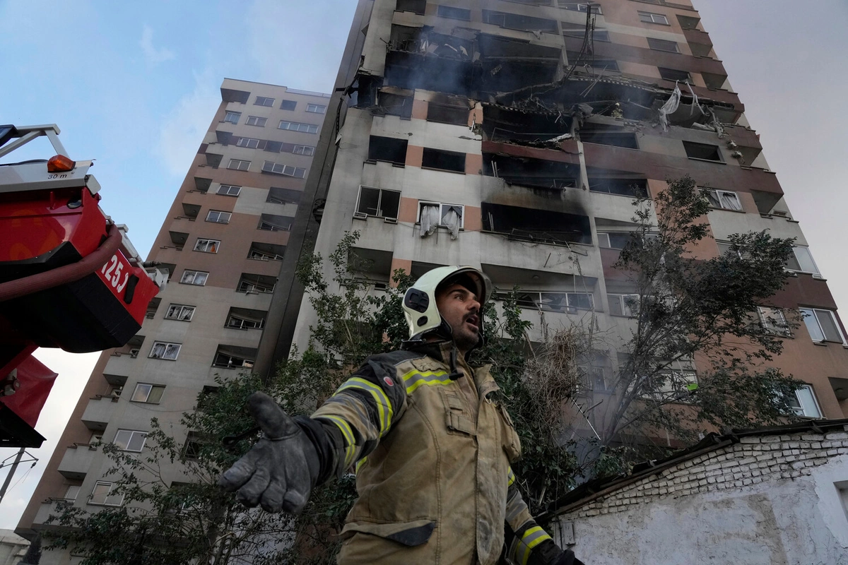 İsrailin 50 qırıcı təyyarəsi Tehranı bombaladı
