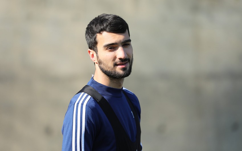 Mahir Emreli Almaniya klubunda 10 nömrəli formanı geyinəcək