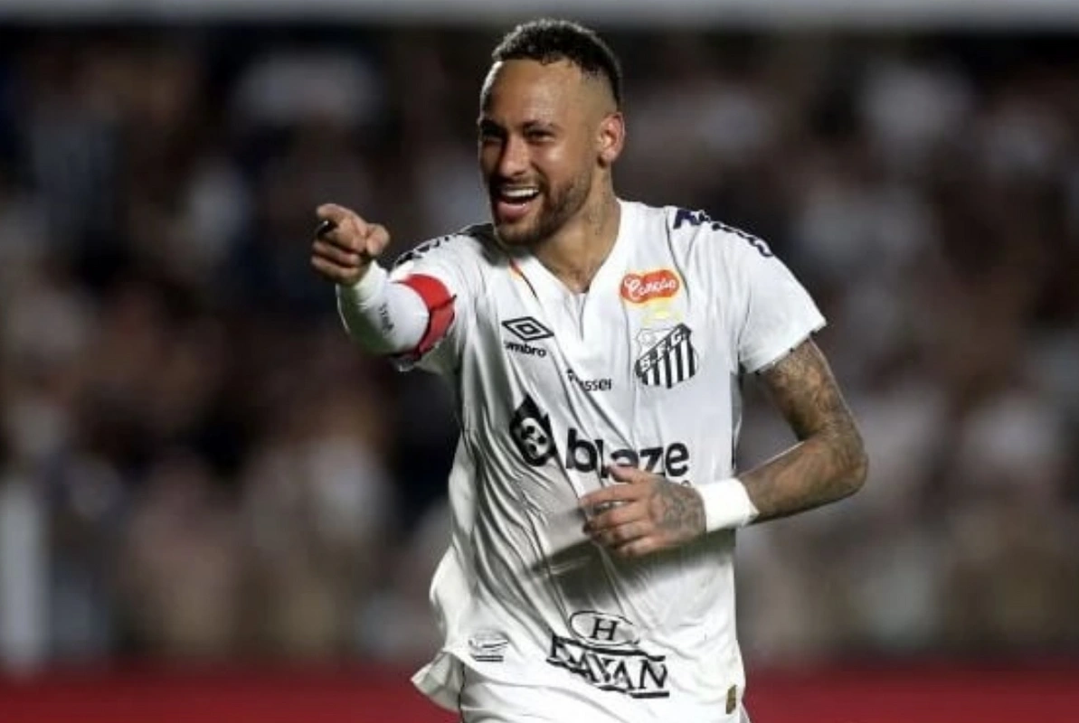 Neymar "Santos"da qalır