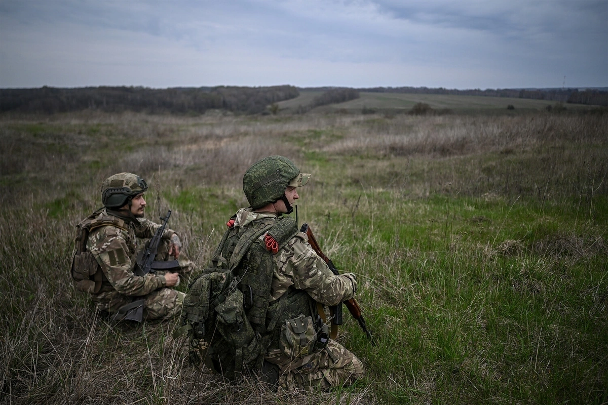 Rusiya Silahlı Qüvvələri Donetskdə yaşayış məntəqəsini nəzarətə götürdü