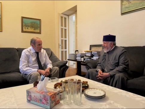 Ter-Petrosyan II Qareginlə birləşdi