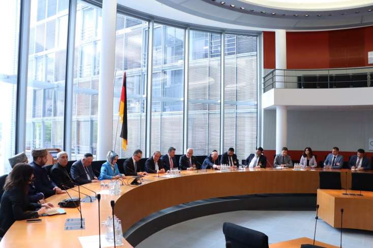 Dövlət Komitəsinin sədri Almaniya Bundestaqında görüş keçirib