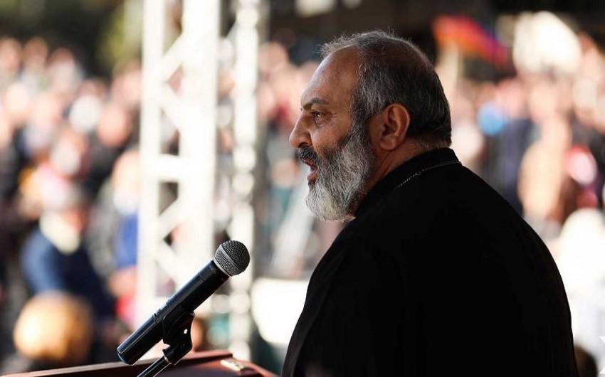 Terror aktları həyata keçirməkdə ittiham edilən arxiyepiskop həbs edilib