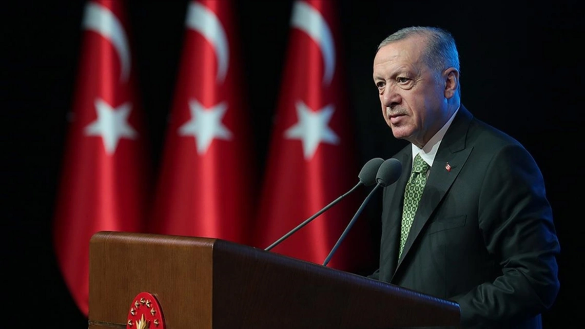 "Hörmüz boğazının bağlanması böyük bəlalara səbəb ola bilər"
