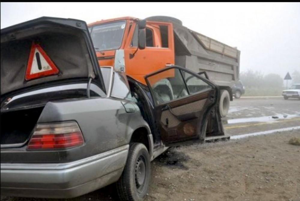 Samuxda ağır yol qəzası baş verib