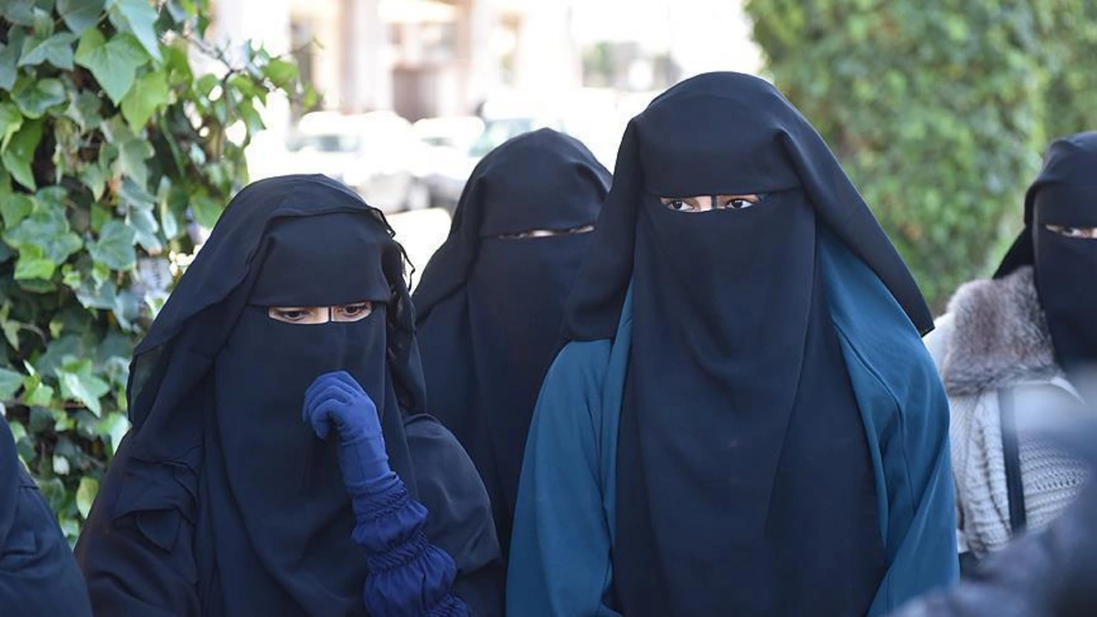 Qazaxıstanda niqab qadağan edildi