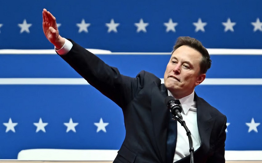Elon Musk calls for new political party