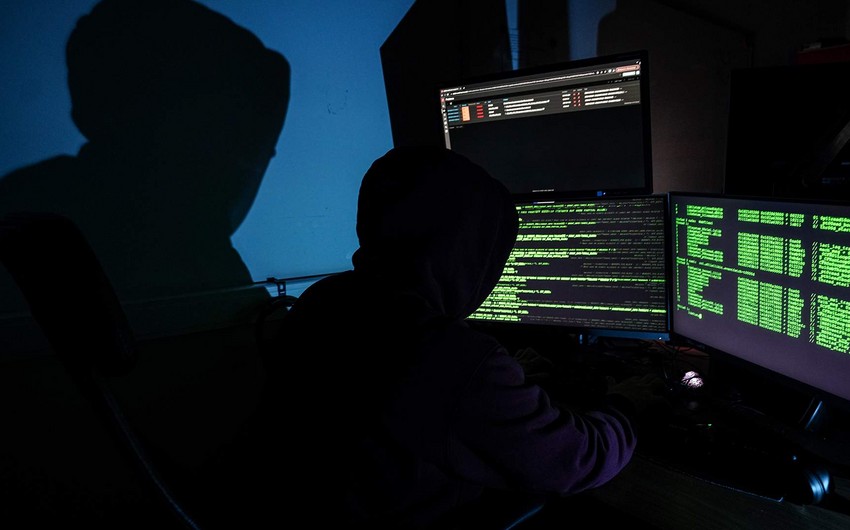 Iran-linked hackers threaten to release Trump aides' emails
