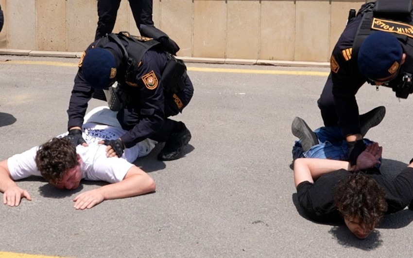 Azerbaijan detains Russian citizens in Baku suspected of drug trafficking, online fraud