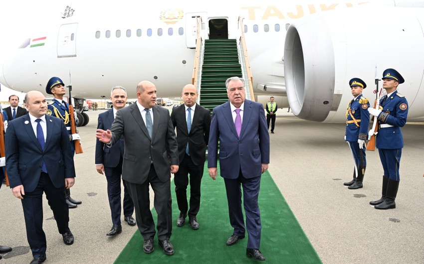 Tajikistan’s President begins his visit to Azerbaijan