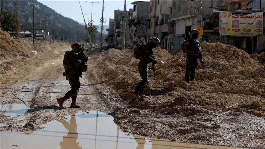 Israeli army says 5 soldiers killed, 14 injured in northern Gaza