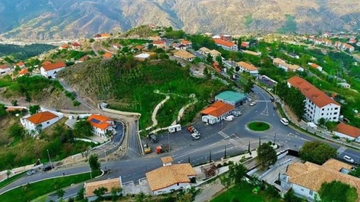 Azad edilmiş bölgələrdə 6 uşaq bağçası açılıb