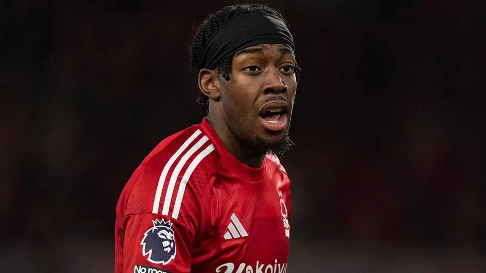 Newcastle agree £55m fee for Forest winger Elanga