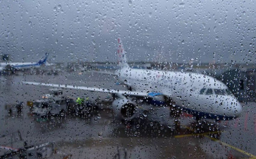 Heavy rain delays over 300 flights in New Delhi