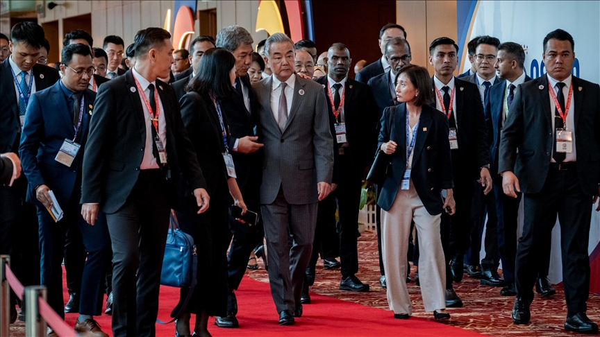 Top Southeast Asian diplomats hold summit with China’s foreign minister