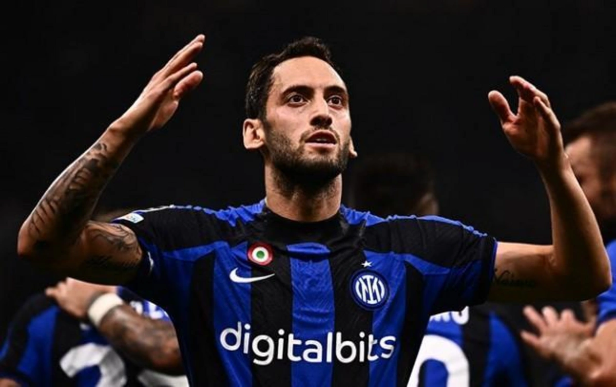 Çalhanoğlu "İnter"də qalacaq