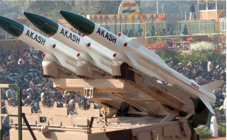 Бразилия отказалась от закупки у Индии зенитных ракетных комплексов "Akash SAM" и самоходных гаубиц "Garuda"