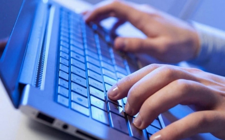 Mediada saxta məlumatlara qarşı yeni normaları  təsdiqləndi