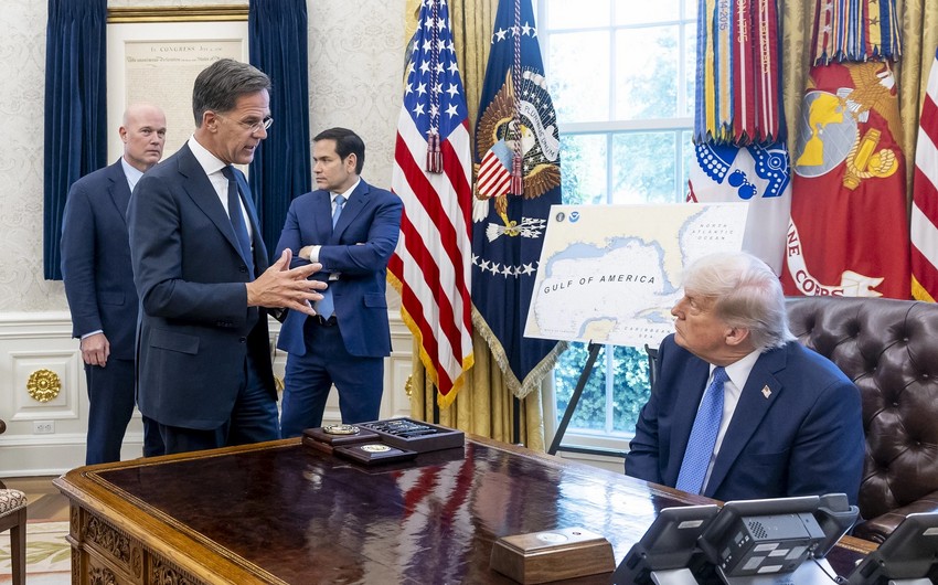 Tramp və Rutte arasında görüş başlayıb